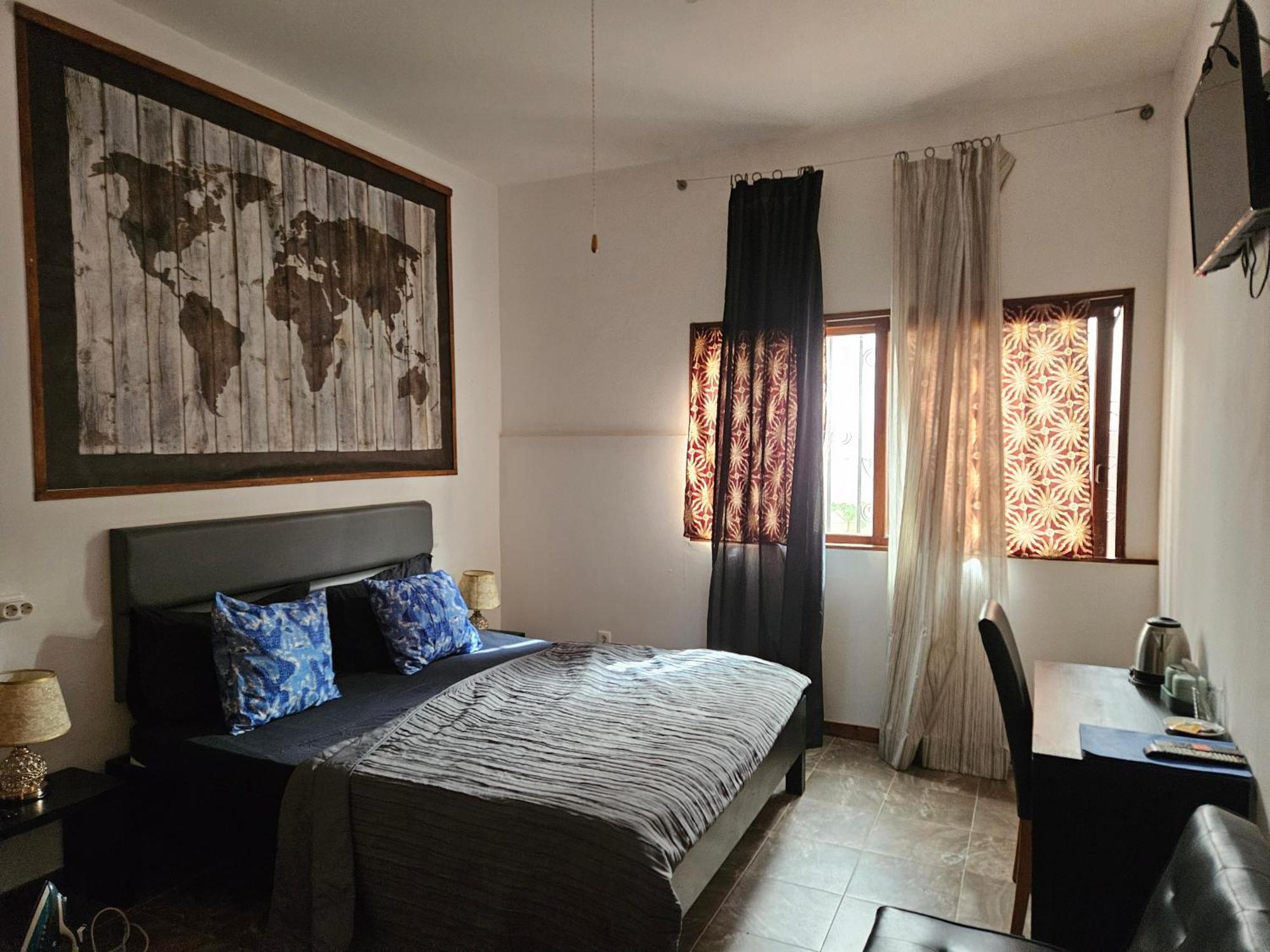 Blue Eagle Guesthouse - Casa De Hospedes サンタ・マリア エクステリア 写真