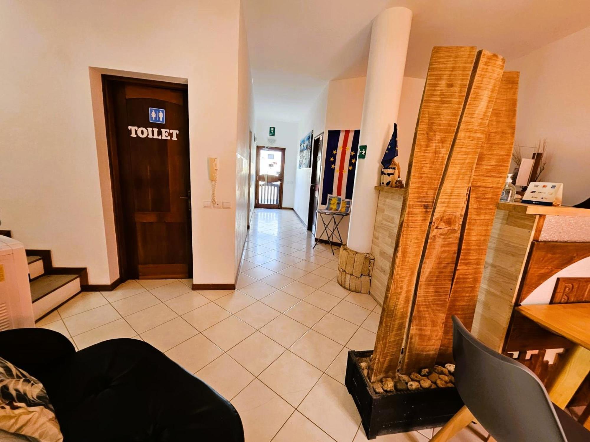 Blue Eagle Guesthouse - Casa De Hospedes サンタ・マリア エクステリア 写真